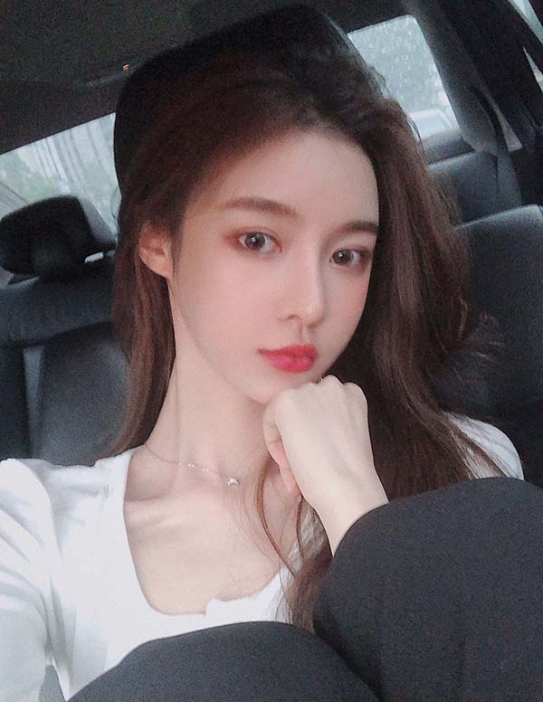 新加坡围经纪人微信