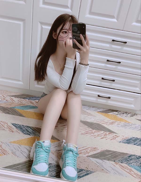 巴黎商务模特微信